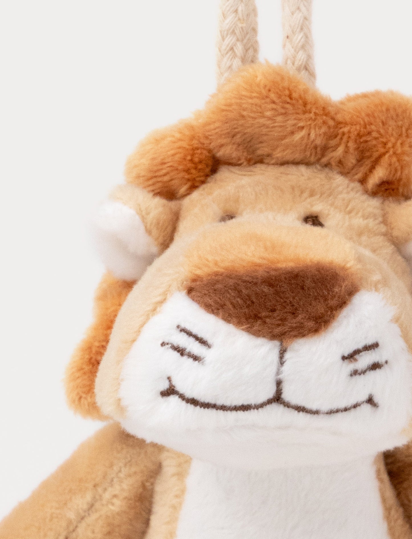 Diinglisar, Clip, Lion