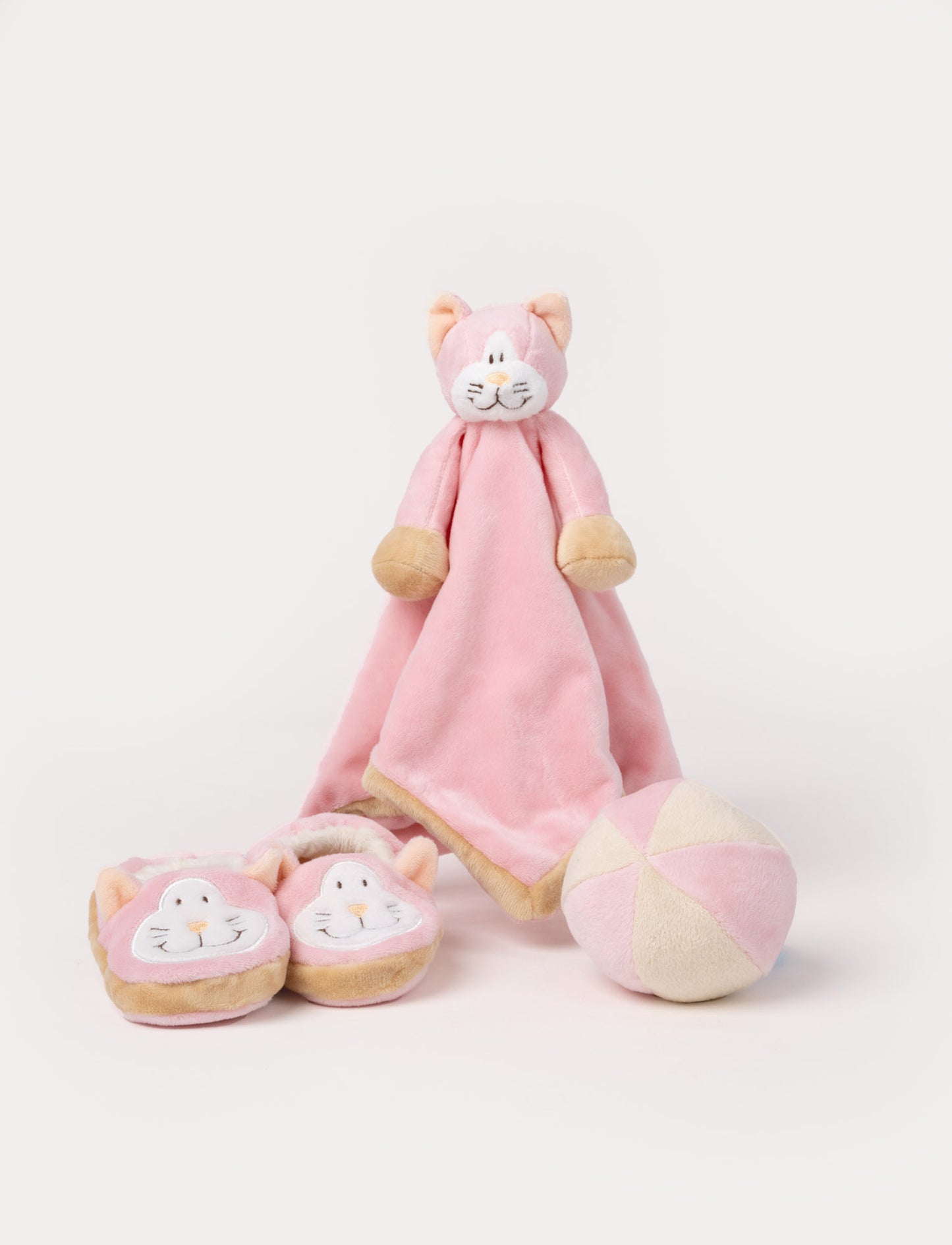A Diinglisar gift box set featuring a pink plush cat comforter, matching slippers, and a soft toy ball.