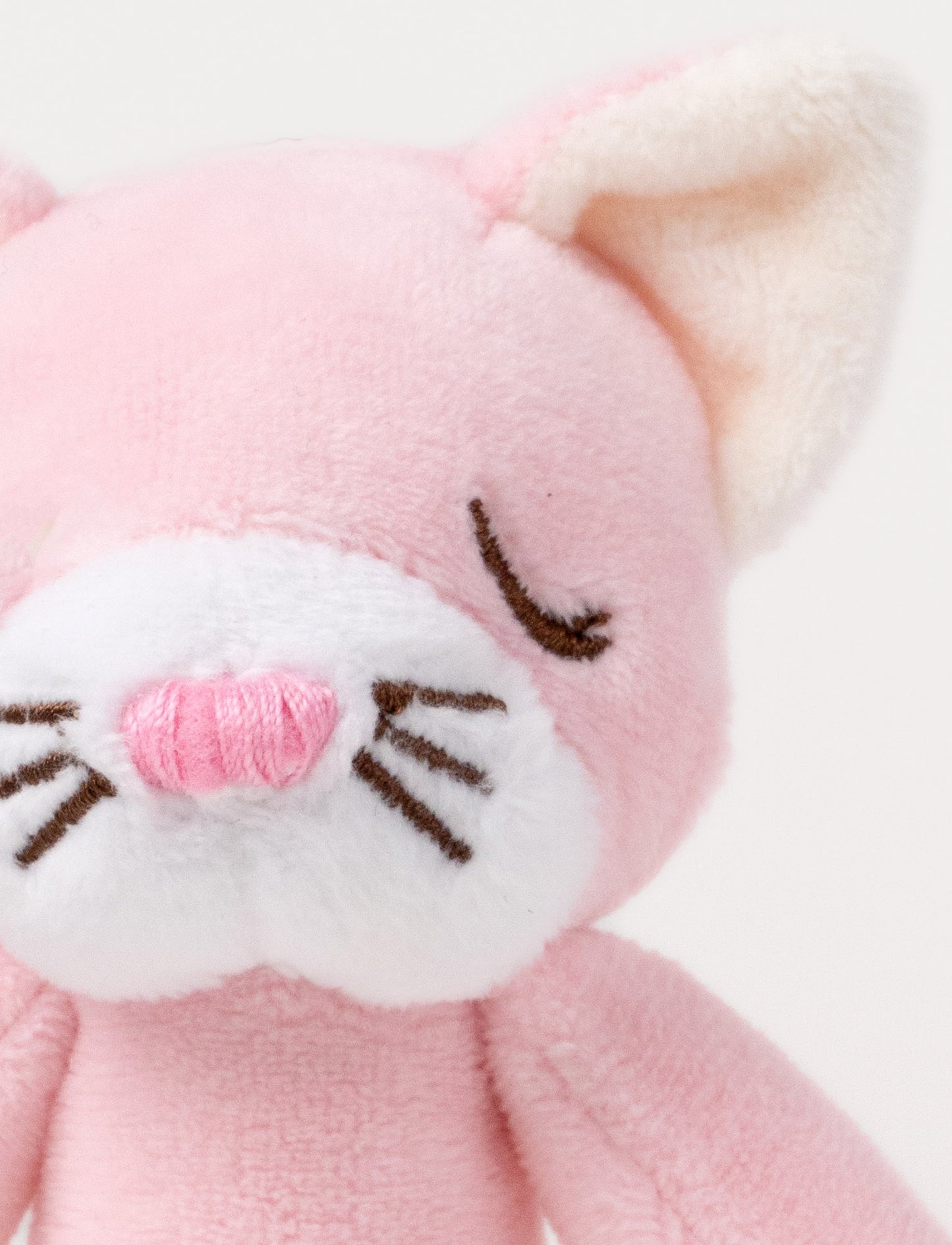 Diinglisar, Rattle, Cat