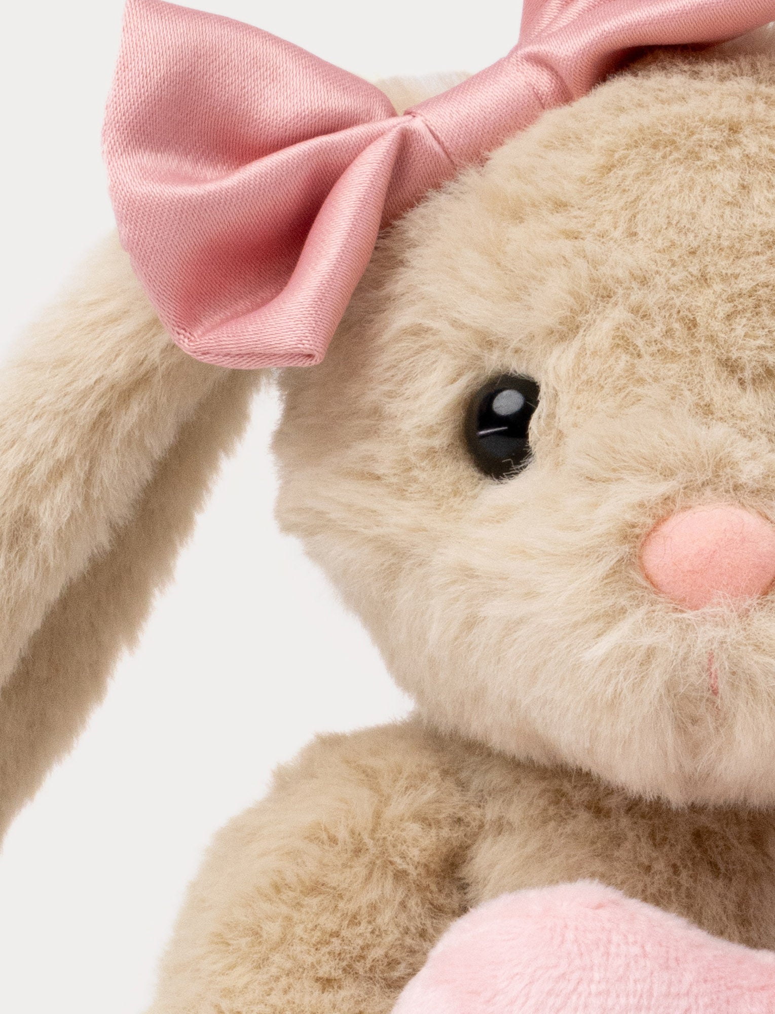 Image of Tyra with Heart