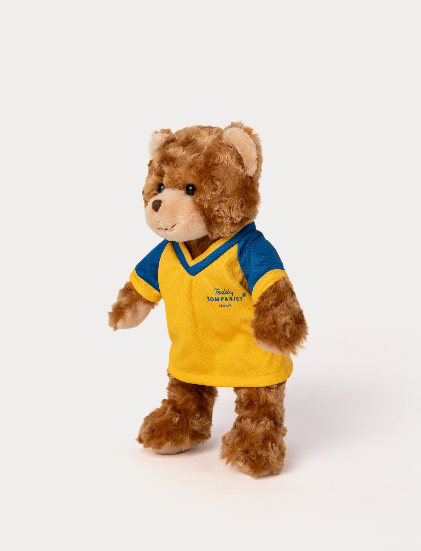 Pontus med Fotbollströja