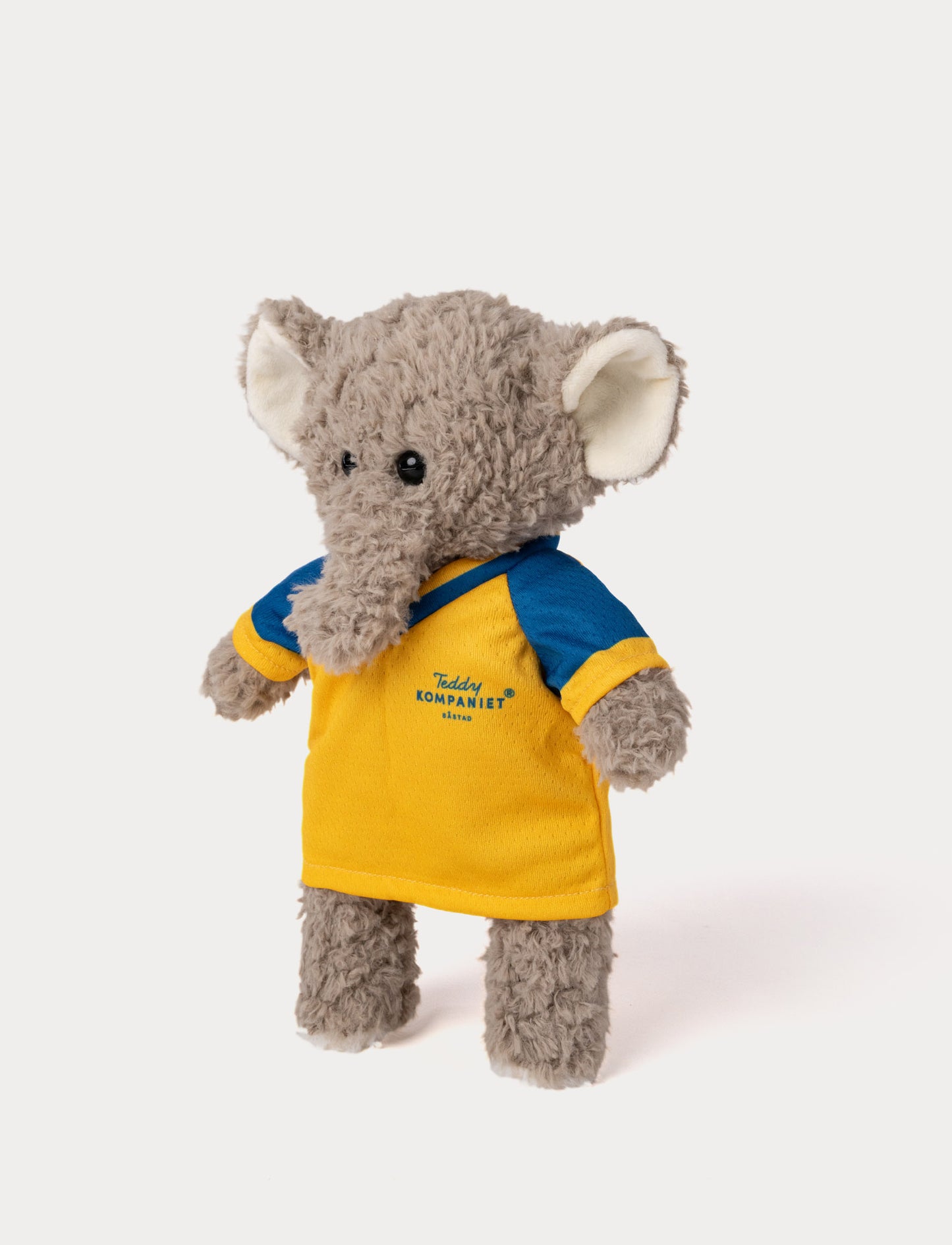 Retro Pals, Elefant med Fotbollströja