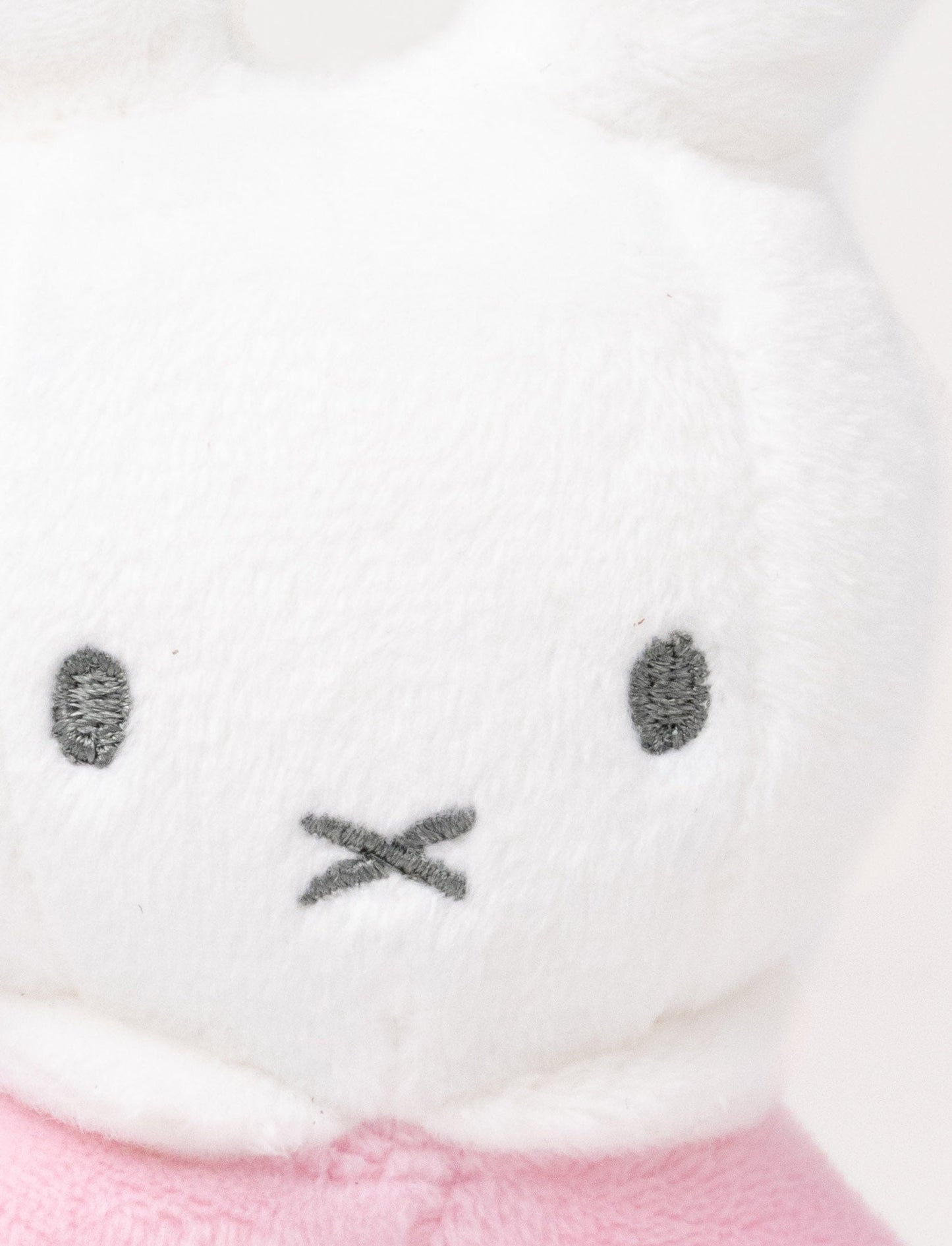 Miffy, Skallra