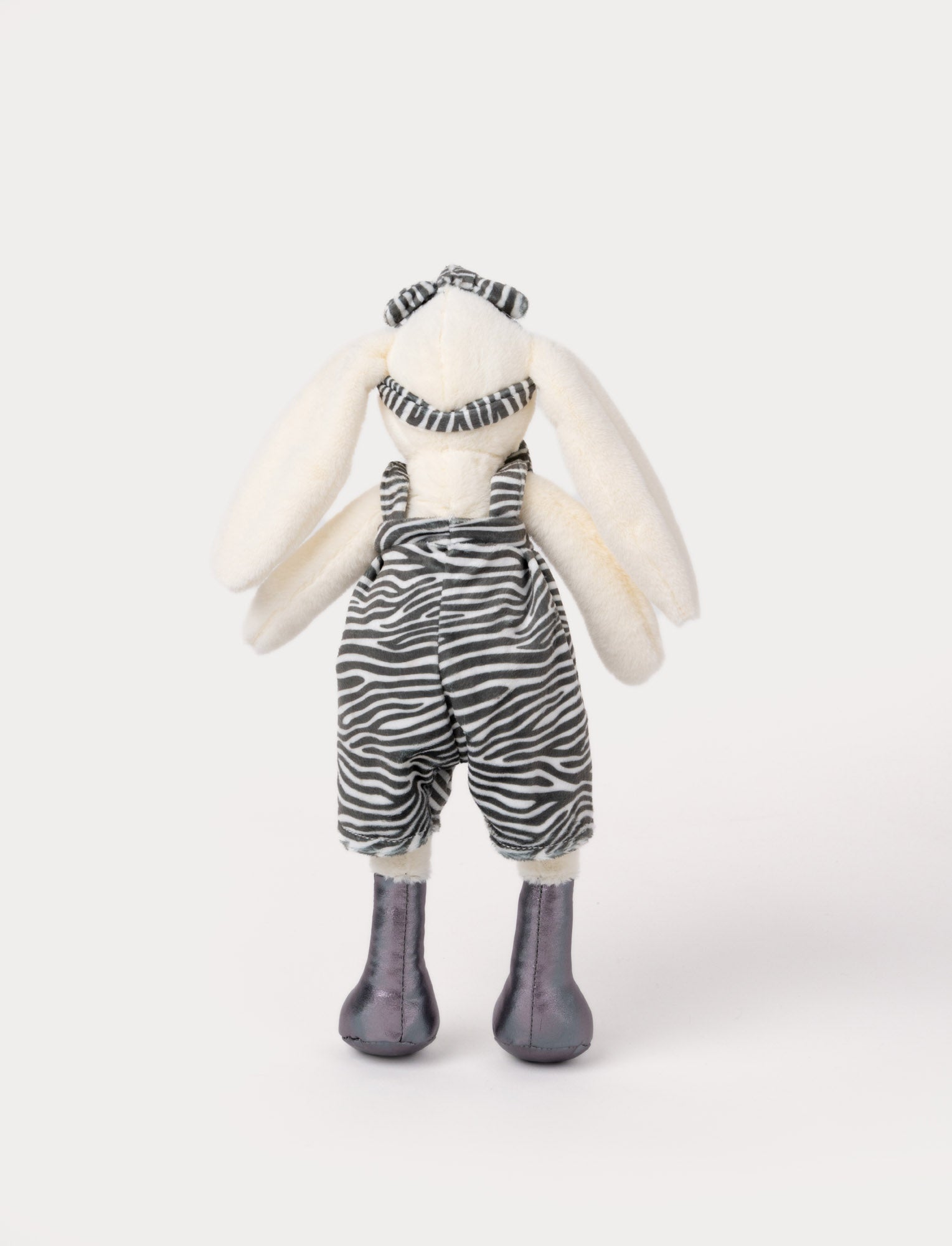 ウサギの女の子　ハンドメイド　teddybear teddyrabbit Zoe – A Stylish Bunny with Unique Details – Teddykompaniet