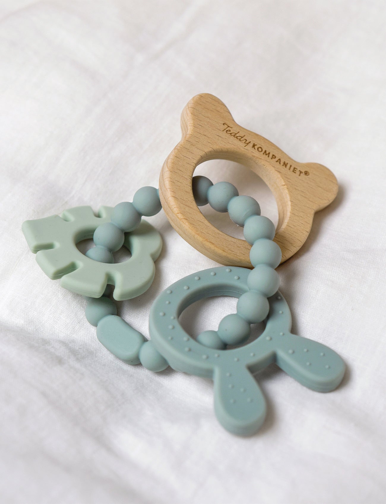 Teething Ring in Silicone & Wood