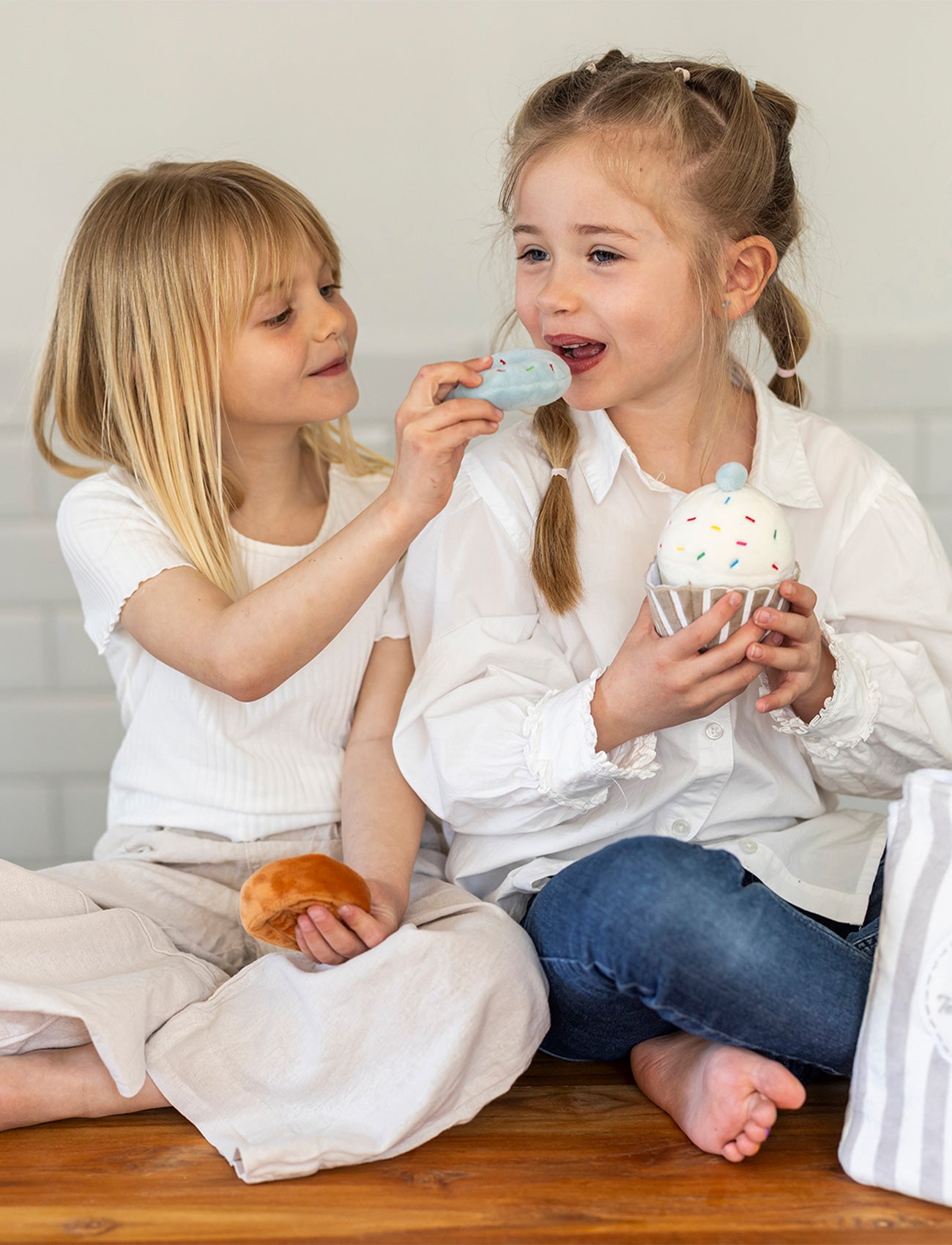 Teddy Fika, Playset