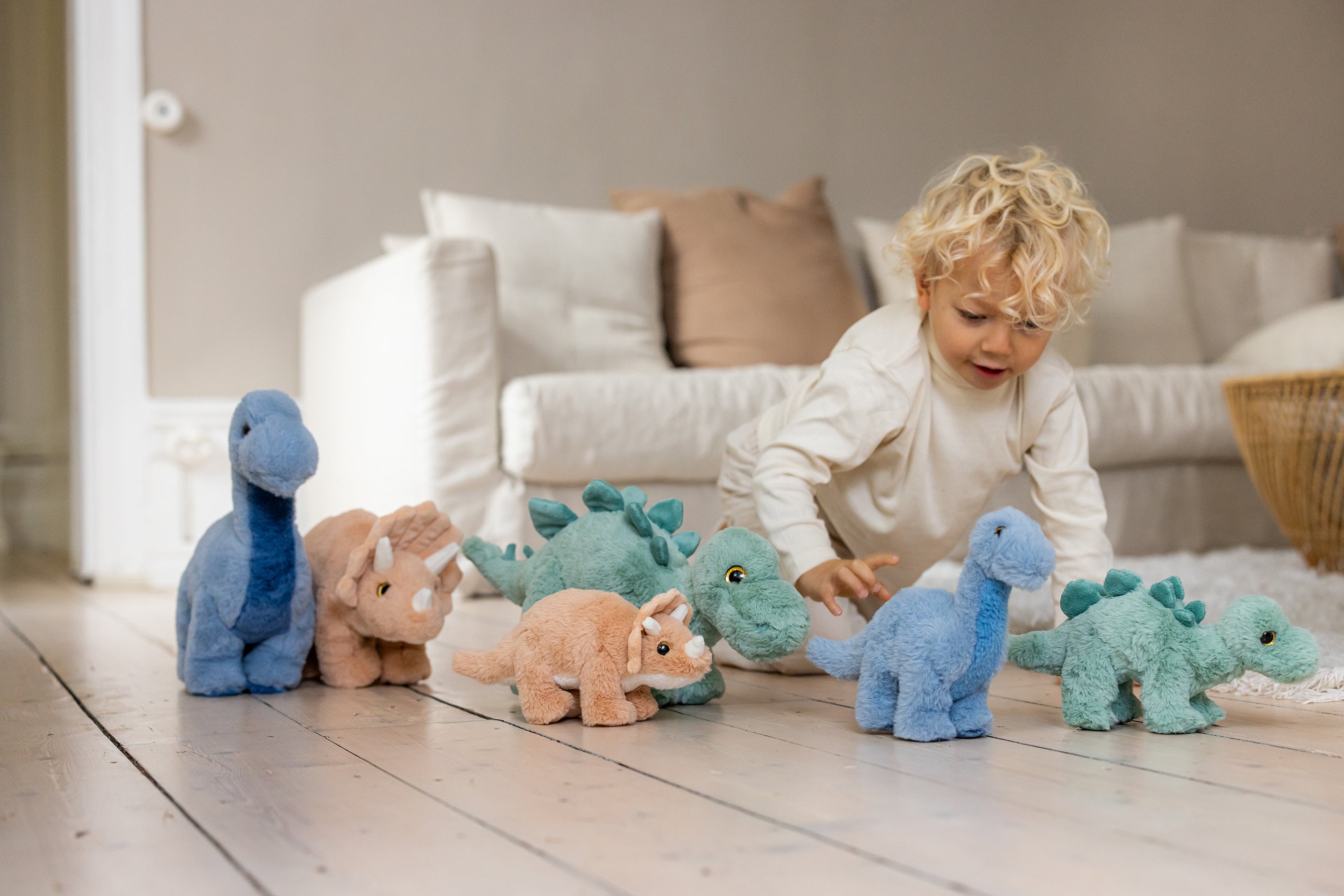  Image of files/4271_4276_ALL_DinosBoyFloor_LOW_b5a115c7-7c09-4311-9b8e-90368451e465.jpg