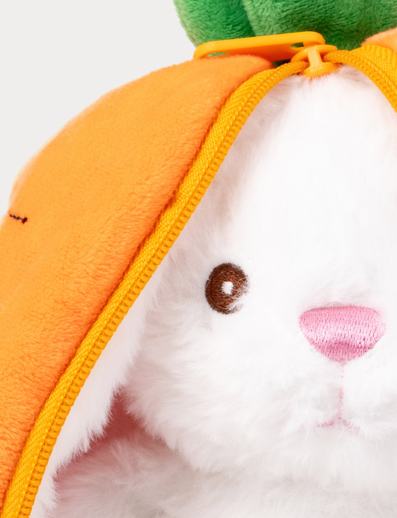 Bunny in Carrot – Plush Toy with Zipper & Surprise – Teddykompaniet