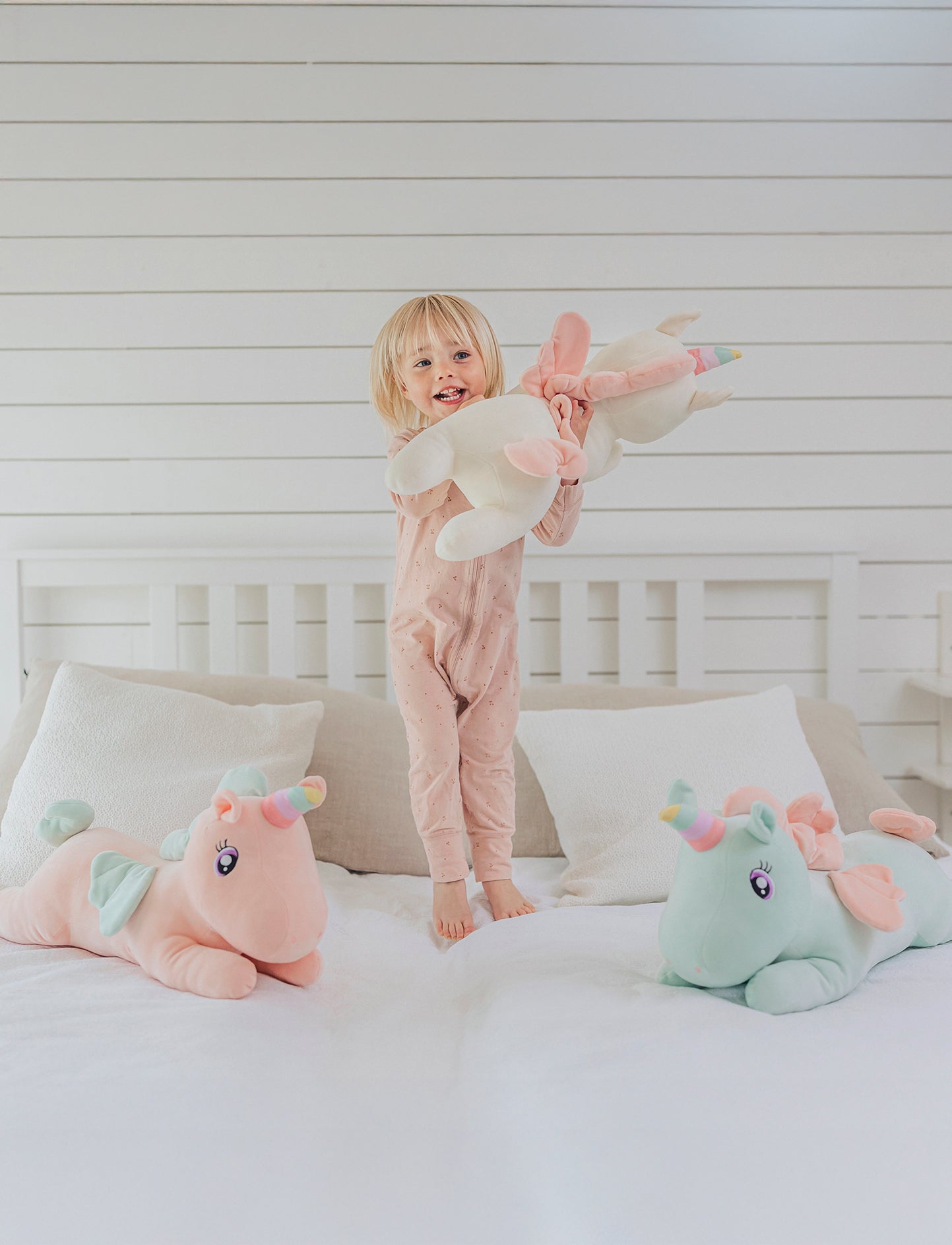  Image of Squeezie, Lying Unicorn, Big