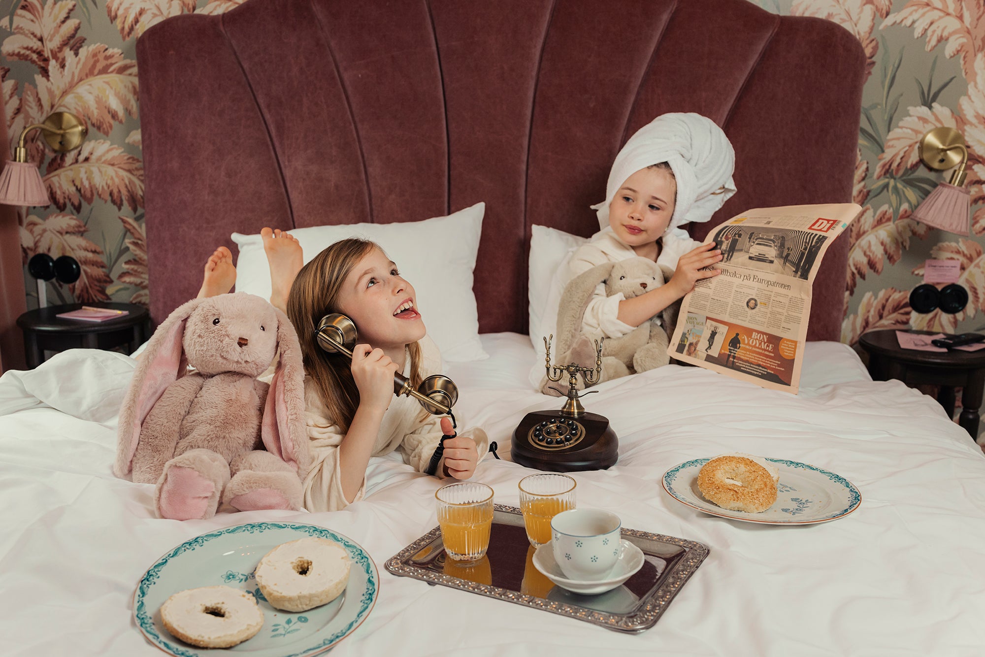  Image of files/4361_4365_GirlsBreakfastBedHappy.jpg